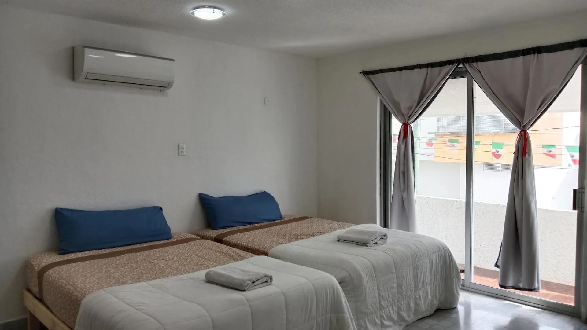 Hostal Dream Gunther Cancun Guest house